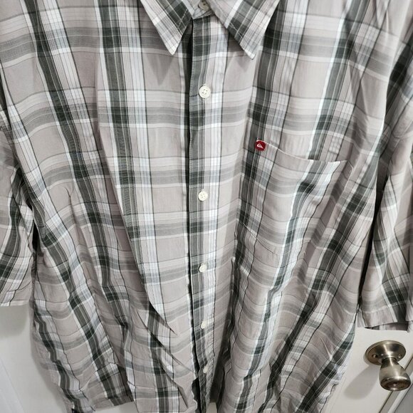Quicksilver Gray Plaid Short Sleeve Pocket Button Up Shirt Size XXL - Picture 5 of 10